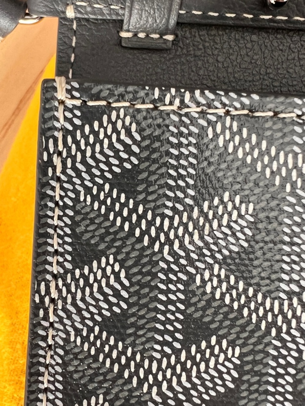 Goyard Chypre wallet with strap - Picture 4 of 11